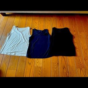 Women’s sleeveless blouses